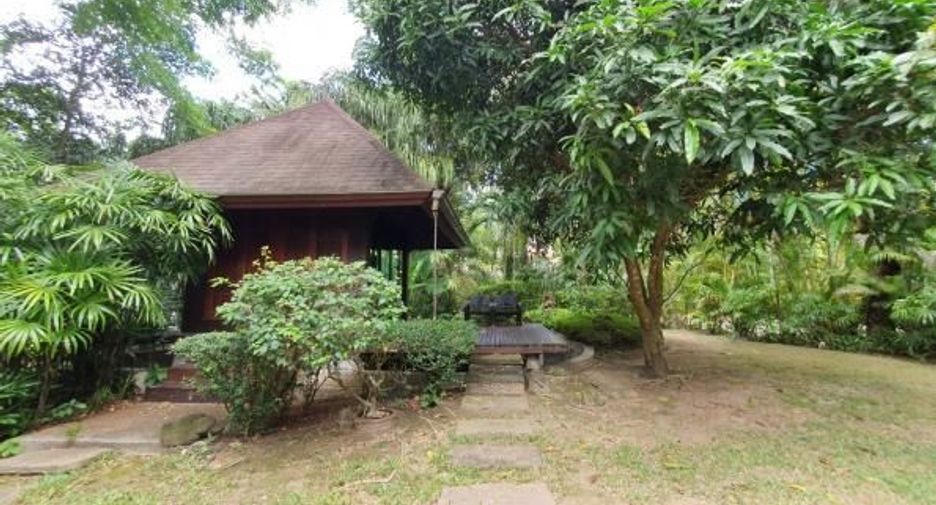 For sale 4 bed villa in Mueang Phuket, Phuket