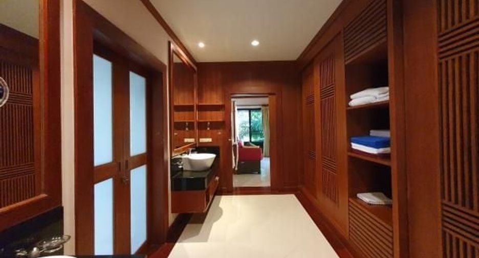 For sale 4 bed villa in Mueang Phuket, Phuket