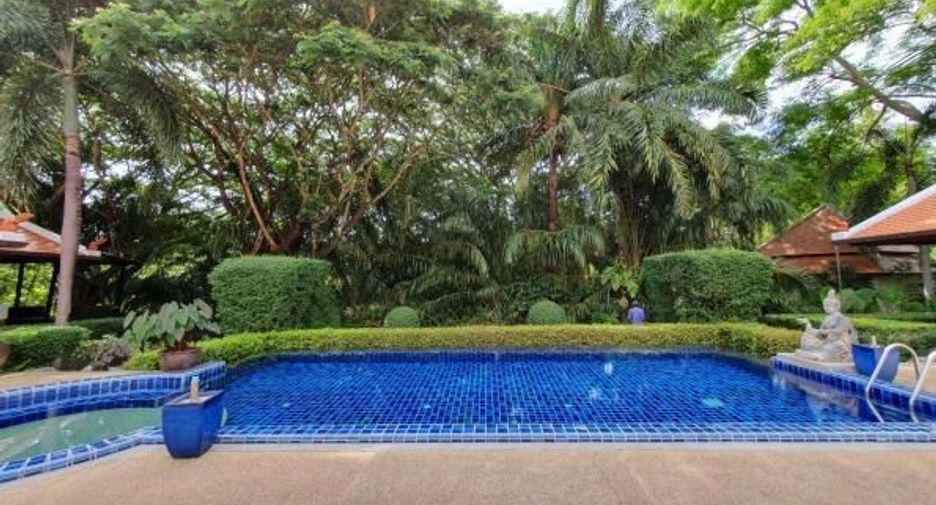 For sale 4 bed villa in Mueang Phuket, Phuket