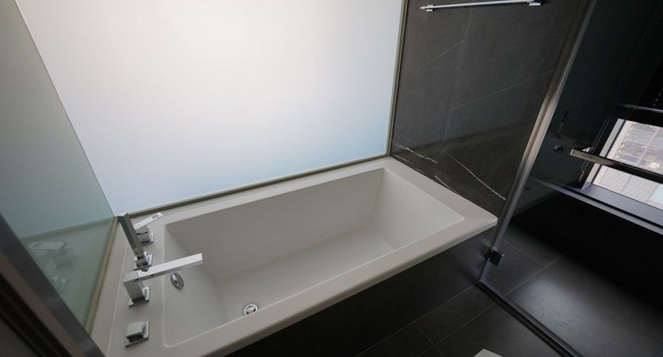 For rent 1 Beds condo in Watthana, Bangkok