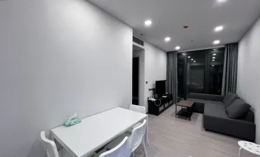 For rent 2 bed condo in Huai Khwang, Bangkok