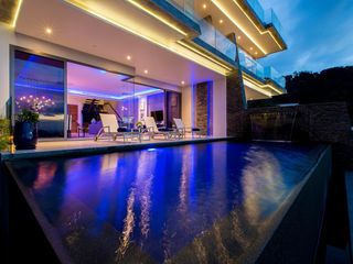 For sale 5 bed villa in Mueang Phuket, Phuket