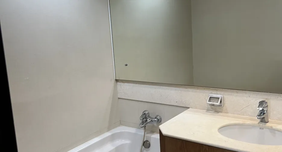 For rent 2 Beds condo in Khlong Toei, Bangkok