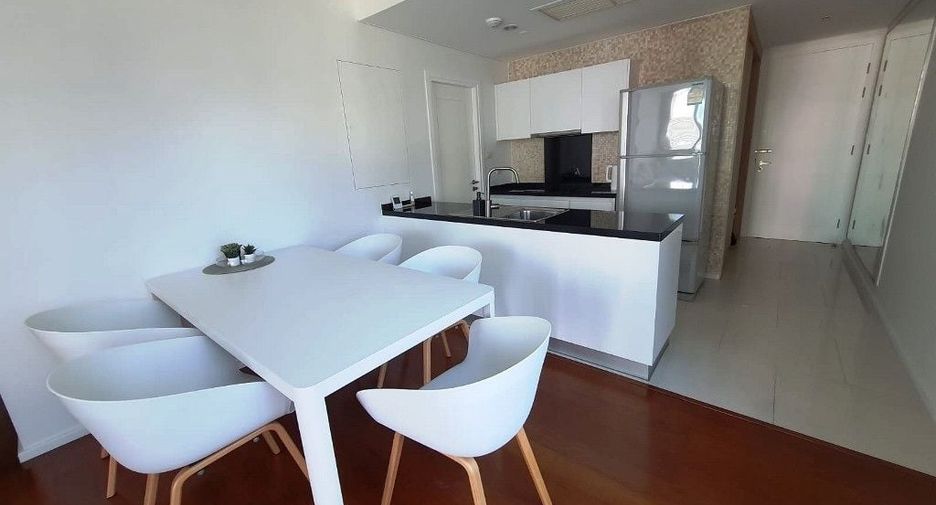 For rent 2 bed condo in Watthana, Bangkok