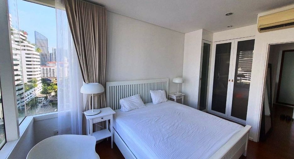 For rent 2 bed condo in Watthana, Bangkok
