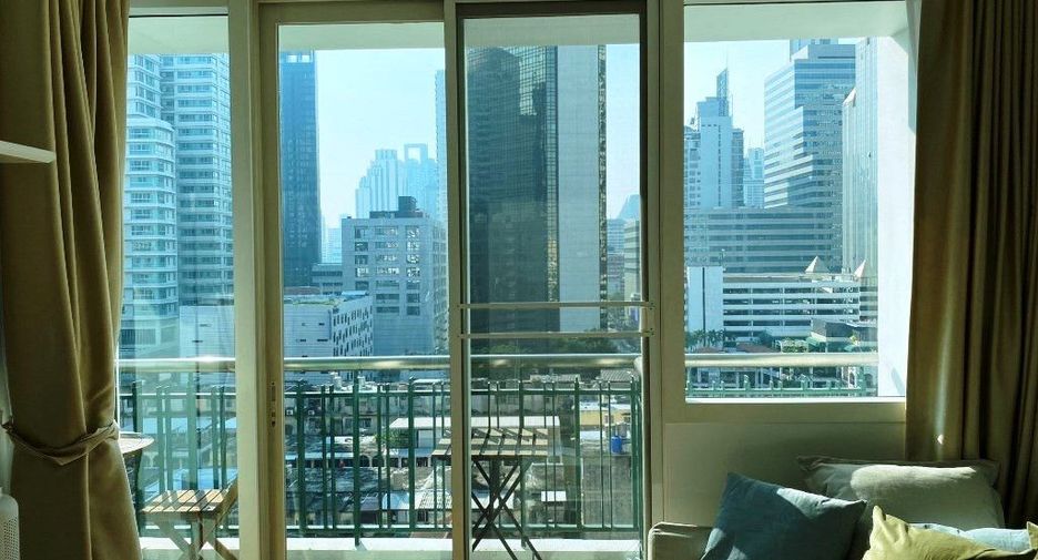 For rent 2 bed condo in Watthana, Bangkok
