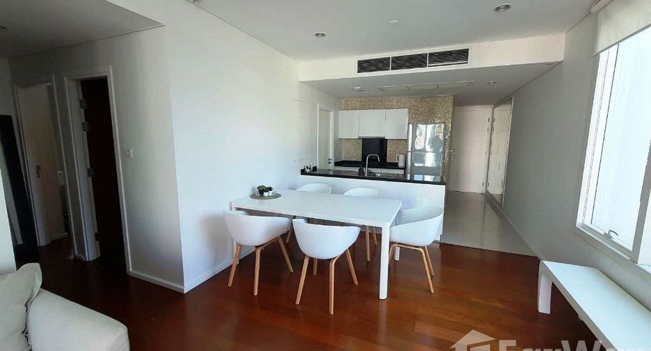 For rent 2 bed condo in Watthana, Bangkok