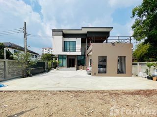 For rent 3 Beds house in Sai Mai, Bangkok