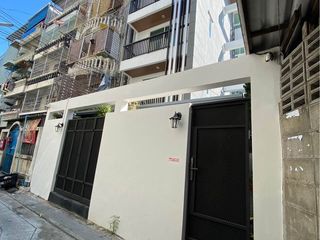 For rent 11 Beds retail Space in Samphanthawong, Bangkok