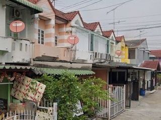 For sale 3 Beds townhouse in Lam Luk Ka, Pathum Thani