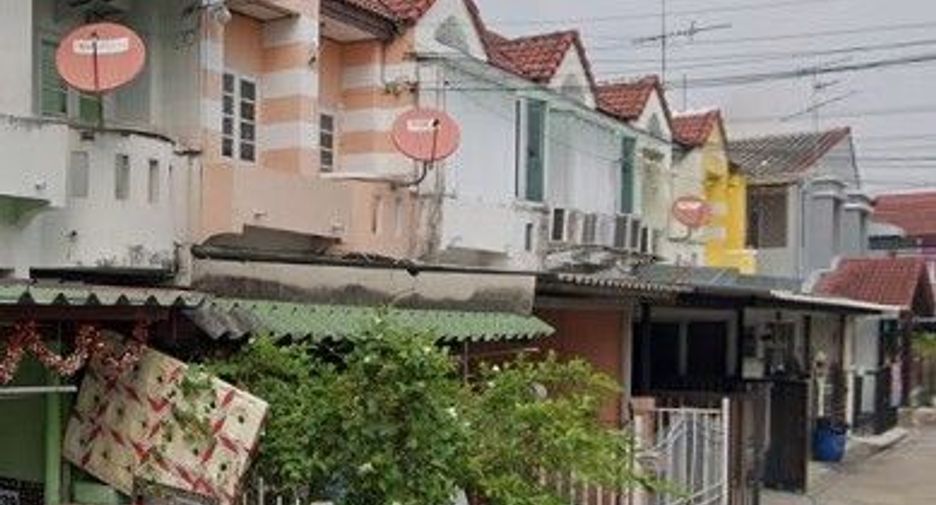 For sale 3 Beds townhouse in Lam Luk Ka, Pathum Thani