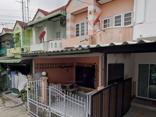 For sale 3 Beds townhouse in Lam Luk Ka, Pathum Thani