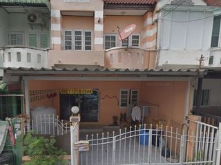 For sale 3 Beds townhouse in Lam Luk Ka, Pathum Thani