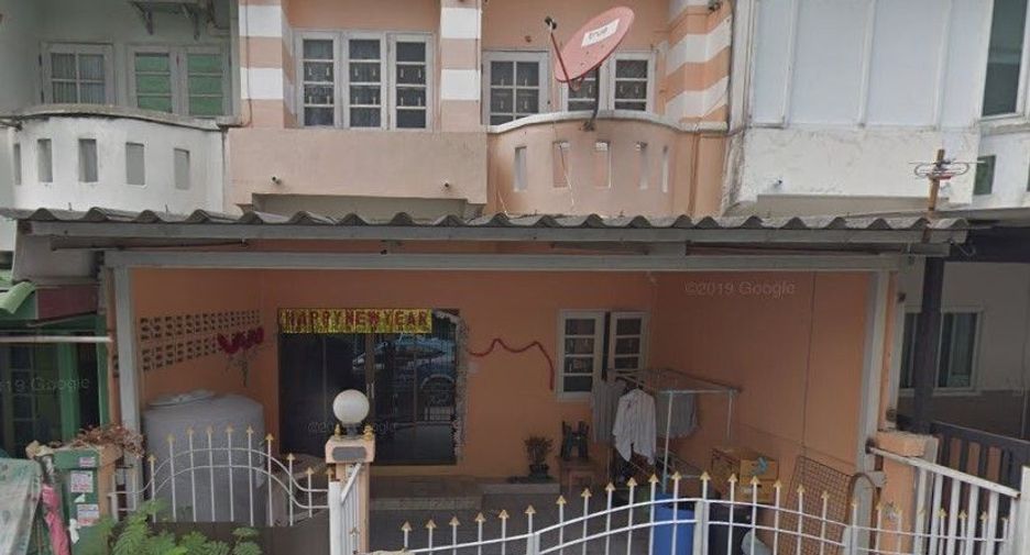 For sale 3 Beds townhouse in Lam Luk Ka, Pathum Thani