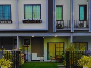 For sale 2 bed townhouse in Lam Luk Ka, Pathum Thani