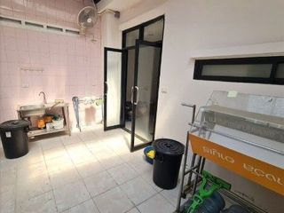 For rent 5 bed townhouse in Pak Kret, Nonthaburi