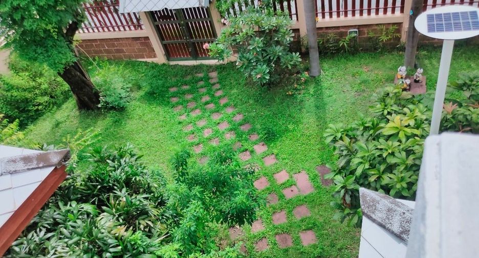 For sale 7 Beds office in Sam Phran, Nakhon Pathom