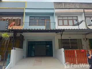 For sale 4 bed townhouse in Mueang Trang, Trang