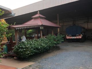 For sale 4 bed house in Hankha, Chainat