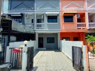 For rent 2 bed townhouse in Pak Kret, Nonthaburi