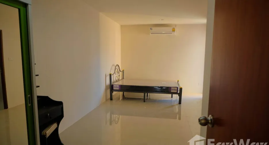 For rent 8 bed house in Mueang Surat Thani, Surat Thani