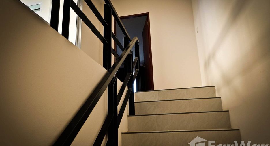 For rent 8 bed house in Mueang Surat Thani, Surat Thani
