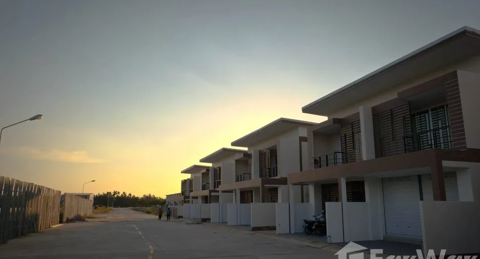 For rent 8 bed house in Mueang Surat Thani, Surat Thani