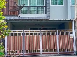 For sale 3 bed townhouse in Hat Yai, Songkhla