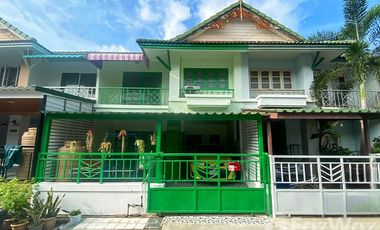 For sale 3 bed townhouse in Khlong Luang, Pathum Thani