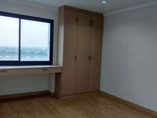 For sale 2 bed condo in Lam Luk Ka, Pathum Thani