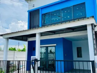 For rent 3 bed townhouse in Sam Phran, Nakhon Pathom