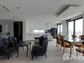 For sale 5 bed condo in Mueang Nonthaburi, Nonthaburi