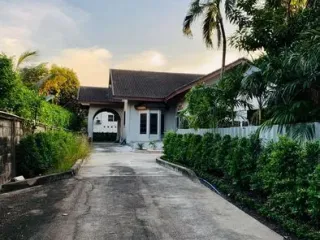 For rent 3 bed house in Lam Luk Ka, Pathum Thani