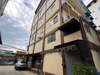 For sale 8 bed retail Space in Mueang Phitsanulok, Phitsanulok