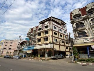 For sale 8 bed retail Space in Mueang Phitsanulok, Phitsanulok