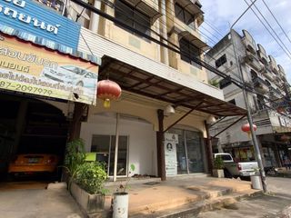 For sale 8 bed retail Space in Mueang Phitsanulok, Phitsanulok