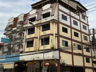For sale 8 bed retail Space in Mueang Phitsanulok, Phitsanulok