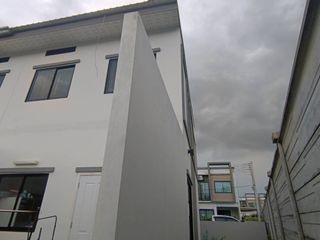 For rent 2 bed townhouse in Mueang Pathum Thani, Pathum Thani