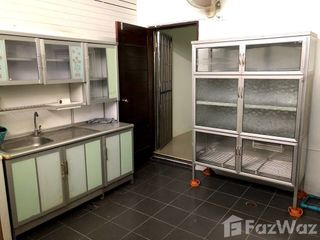 For sale 2 Beds townhouse in Mueang Nakhon Sawan, Nakhon Sawan