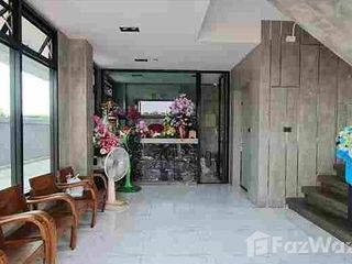 For sale 67 bed hotel in Mueang Samut Sakhon, Samut Sakhon