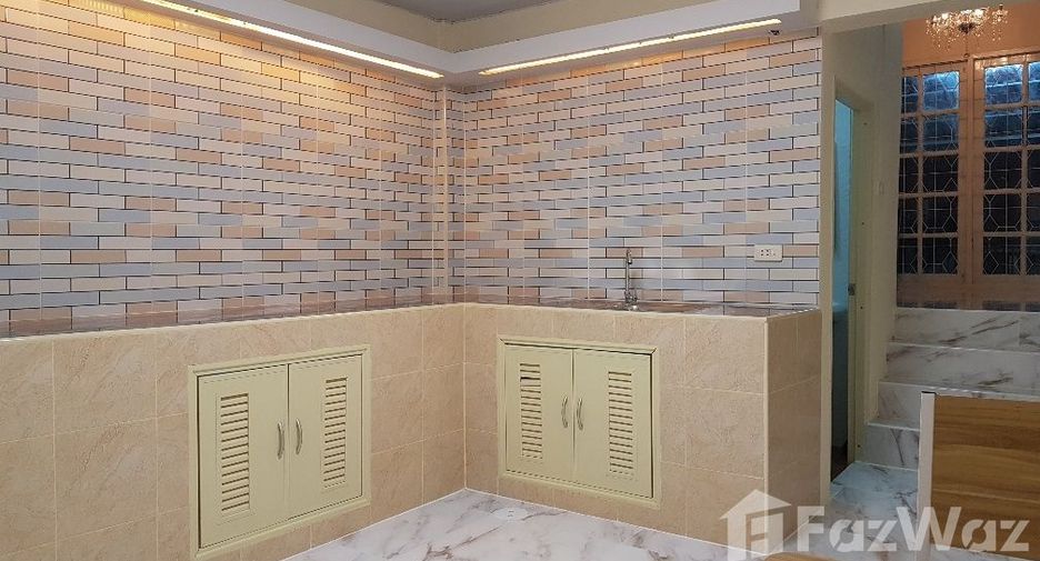 For sale 4 bed townhouse in Mueang Nonthaburi, Nonthaburi