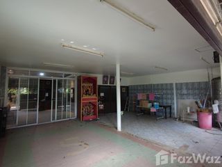 For sale 5 bed townhouse in Mueang Nonthaburi, Nonthaburi