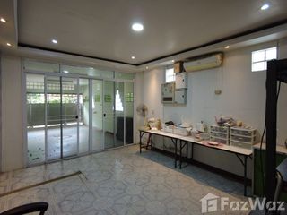 For sale 5 bed townhouse in Mueang Nonthaburi, Nonthaburi