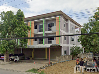 For sale 2 bed townhouse in Mueang Lamphun, Lamphun