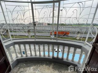 For sale 2 bed townhouse in Sam Khok, Pathum Thani