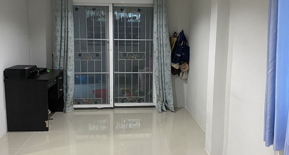 For sale 3 Beds townhouse in Mueang Nakhon Pathom, Nakhon Pathom