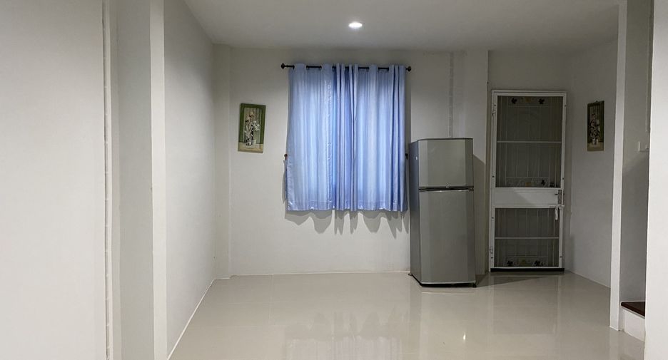 For sale 3 Beds townhouse in Mueang Nakhon Pathom, Nakhon Pathom
