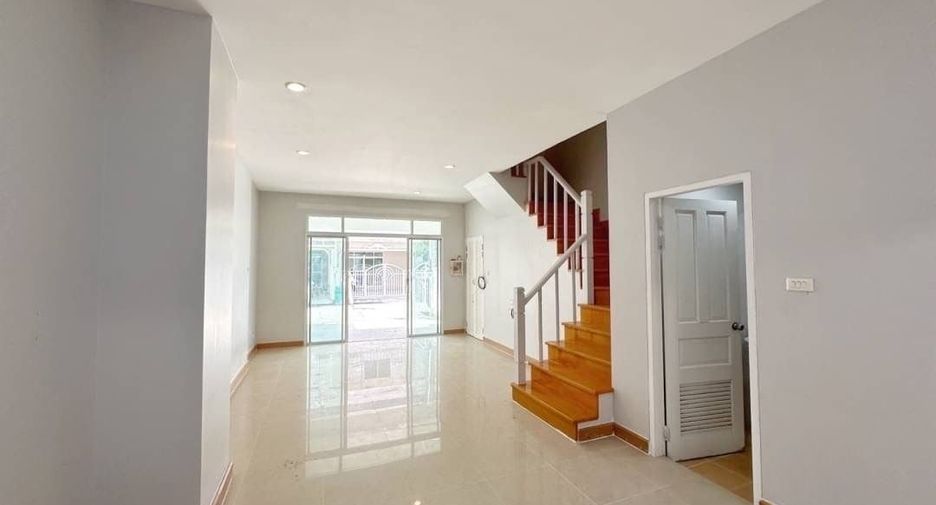 For sale 2 Beds townhouse in Mueang Nonthaburi, Nonthaburi