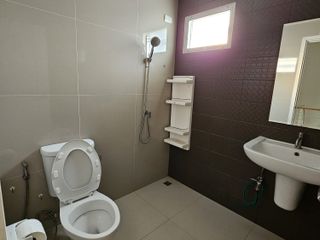 For rent 3 bed townhouse in Krathum Baen, Samut Sakhon