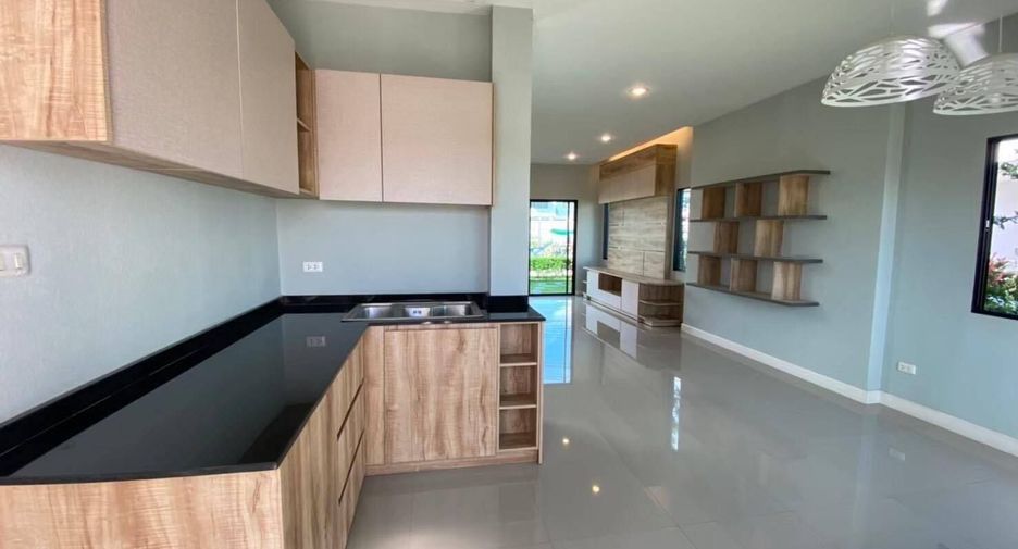 For rent 3 Beds house in Lam Luk Ka, Pathum Thani